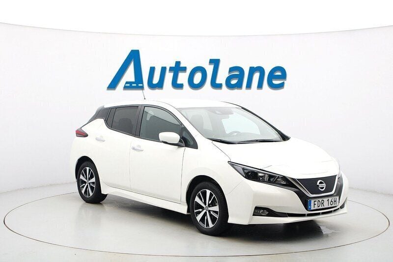 Vit Begagnad 2020 Nissan Leaf Acenta Halvkombi | 169 900 kr (Marknadspris) - Bild 1/3