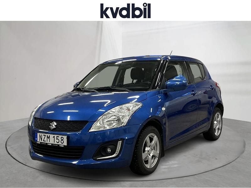 Begagnad Suzuki Swift 94 HK (69 kW) 2016 Blå Halvkombi