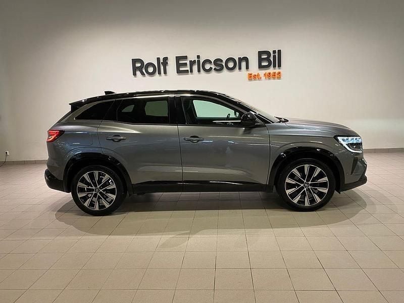 Grå Begagnad 2024 Renault Austral Techno SUV | 279 500 kr (Marknadspris) - Bild 1/4