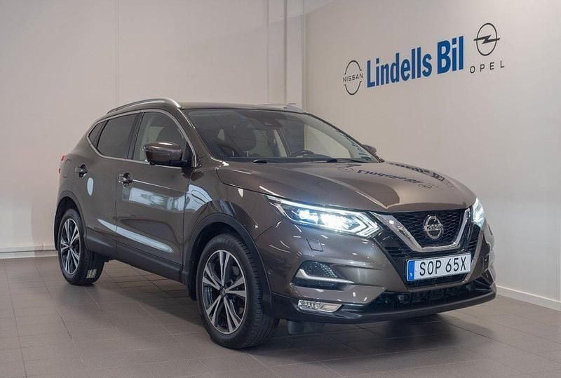 Brun Begagnad 2019 Nissan Qashqai Tekna SUV | 219 000 kr (Marknadspris) - Bild 1/4