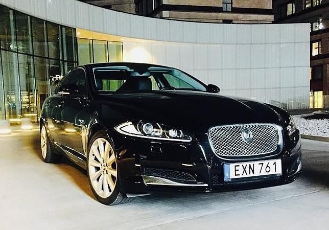 Svart Begagnad 2012 Jaguar XF Sedan | 109 000 kr (Marknadspris) - Bild 1/4