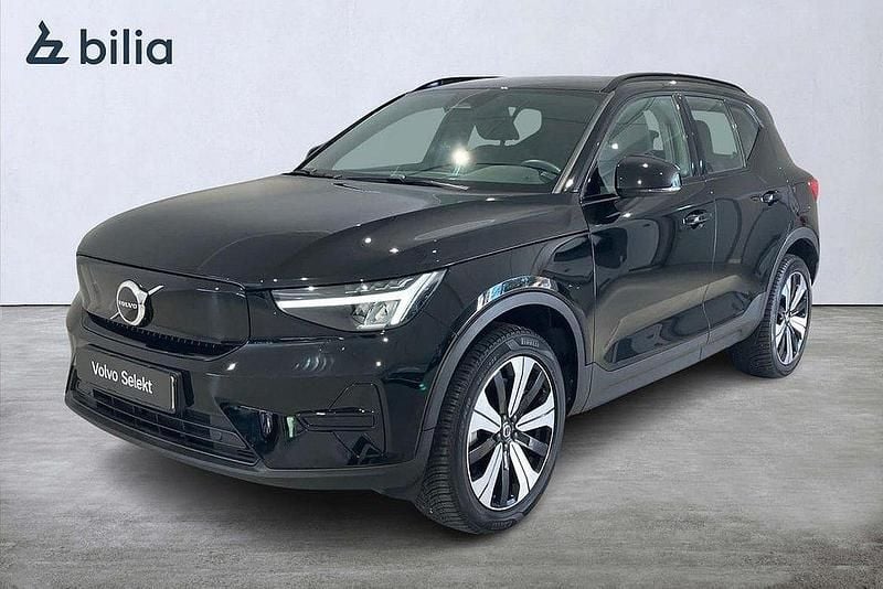 Svart Begagnad 2022 Volvo XC40 Core SUV | 344 000 kr - Bild 1/3