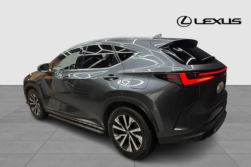 Begagnad Lexus NX350h Executive Line 245 HK (180 kW) 2023 Grå SUV