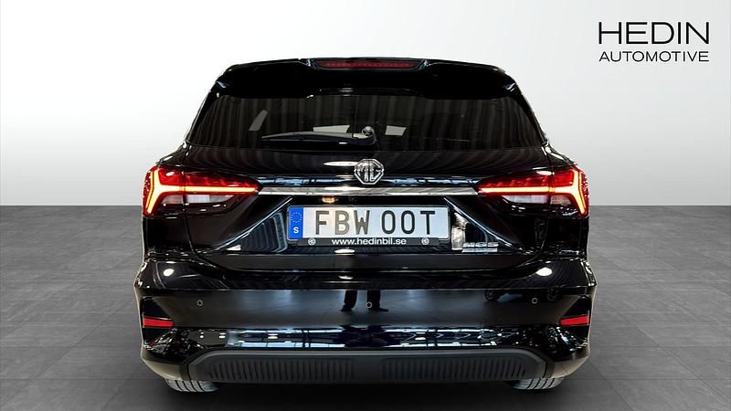 Begagnad MG MG5 EV Luxury 114 kW (156 HK) 2022 Svart Kombi