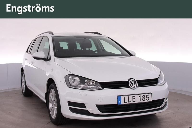 Vit Begagnad 2016 VW Golf VII Kombi | 109 000 kr (Marknadspris) - Bild 1/4