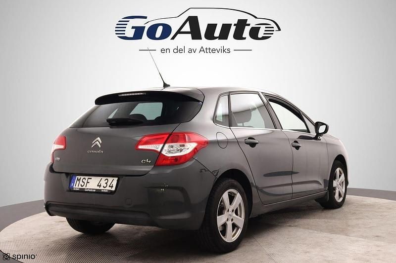Grå Begagnad 2012 Citroën C4 Halvkombi | 79 500 kr (Marknadspris) - Bild 1/4
