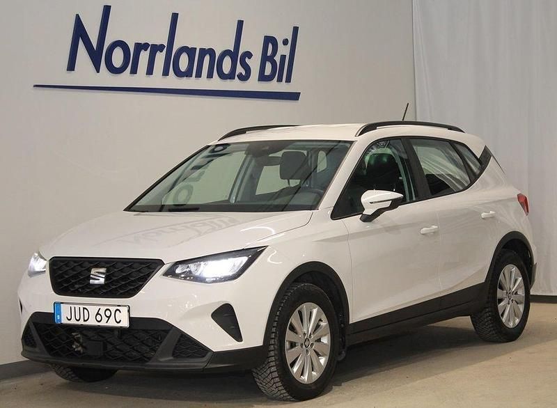 Vit (candy white) Begagnad 2023 Seat Arona Style SUV | 169 900 kr (Marknadspris) - Bild 1/4