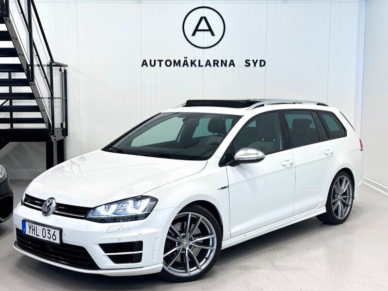 Vit Begagnad 2017 VW Golf VII R Kombi | 269 900 kr (Lite dyr) - Bild 1/4