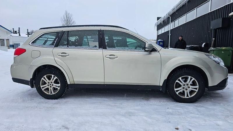 Begagnad Subaru Outback 2010 Kombi