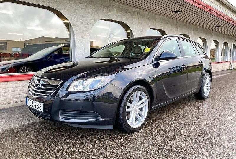 Svart Begagnad 2011 Opel Insignia Kombi | 83 500 kr - Bild 1/4
