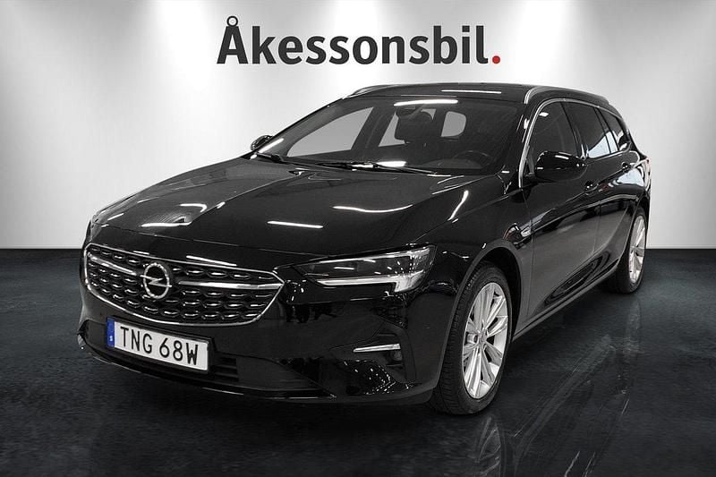 Svart Begagnad 2021 Opel Insignia Business Elegance Kombi | 229 000 kr - Bild 1/4