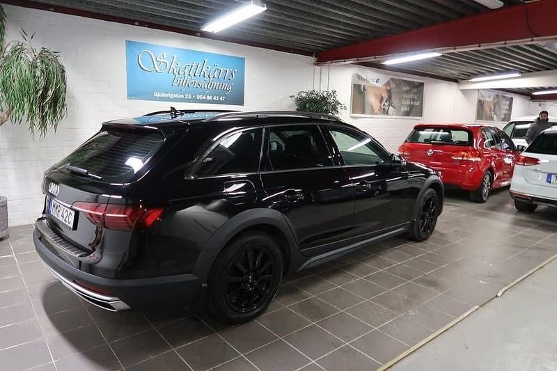 Begagnad Audi A4 Allroad 190 HK (139 kW) 2020 Svart Kombi