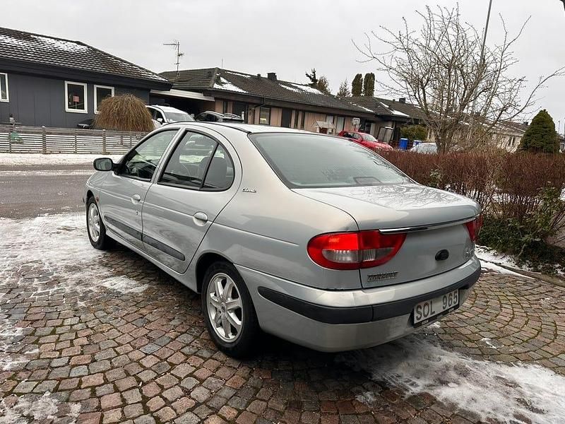 Begagnad Renault Mégane 107 HK (78 kW) 2001