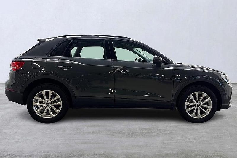 Begagnad Audi Q3 Proline 248 HK (182 kW) 2022 Grå SUV