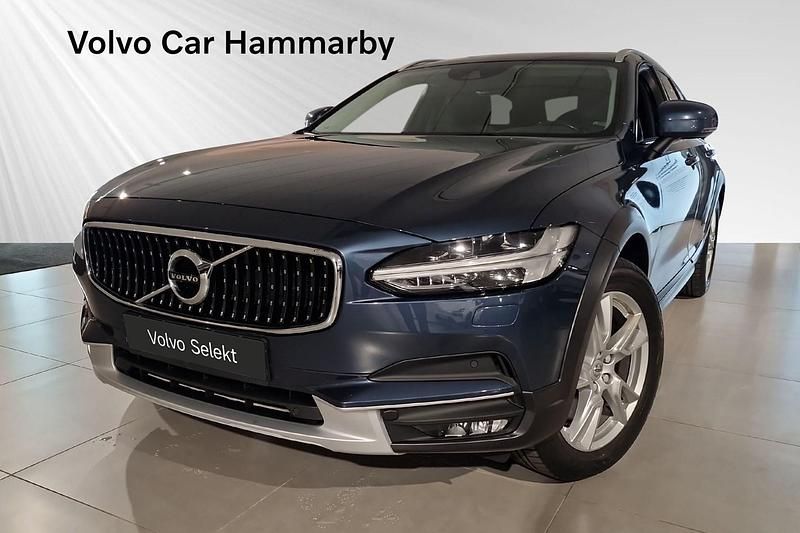 Blå Begagnad 2017 Volvo V90 CC Business Edition Kombi | 289 000 kr (Marknadspris) - Bild 1/3