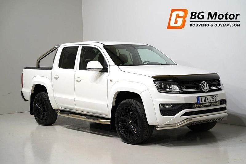 Vit Begagnad 2017 VW Amarok Comfortline Pickup | 289 500 kr (Marknadspris) - Bild 1/4