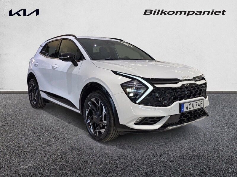 Vit (snow white pearl) Ny 2025 Kia Sportage GT-Line SUV | 492 525 kr (Bra pris) - Bild 1/4