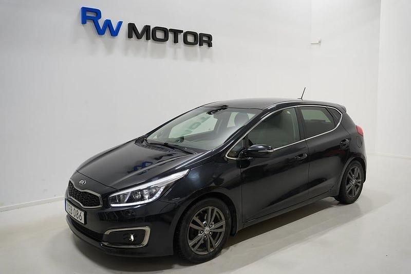 Begagnad Kia Ceed 136 HK (100 kW) 2016 Svart Halvkombi