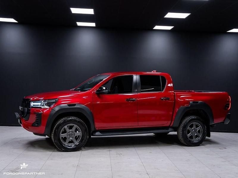 Begagnad Toyota HiLux Sport 204 HK (150 kW) 2023 Röd Pickup