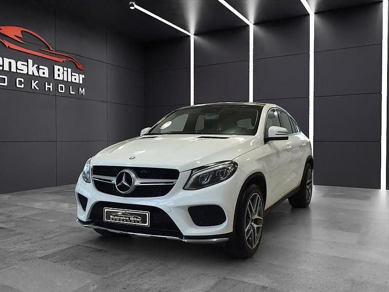 Vit Begagnad 2017 Mercedes GLE350 AMG Sportkupé | 399 900 kr (Lite dyr) - Bild 1/4