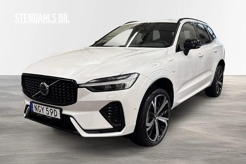 Vit Begagnad 2024 Volvo XC60 Plus SUV | 579 000 kr (Dyr) - Bild 1/4