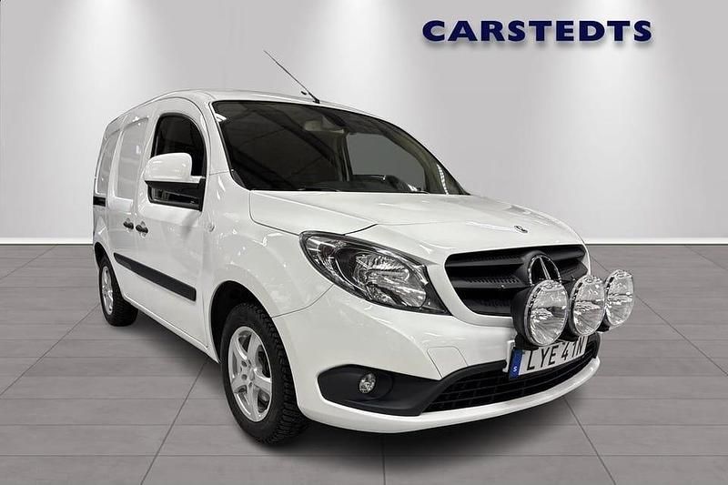 Vit Begagnad 2021 Mercedes Citan 109 Van | 139 900 kr - Bild 1/4