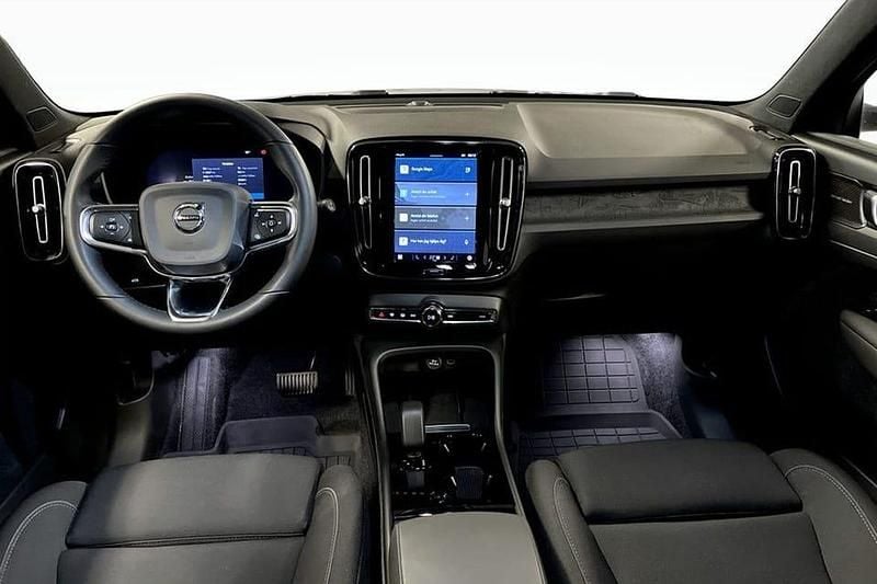 Begagnad Volvo XC40 Ultimate 175 kW (238 HK) 2023 Silver SUV