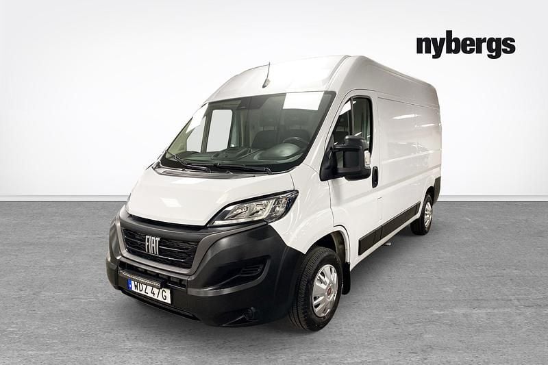 Vit Begagnad 2024 Fiat Ducato Van | 369 000 kr (Superpris) - Bild 1/4