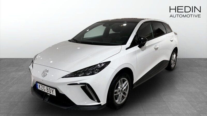 Vit (white) Begagnad 2022 MG MG4 EV Luxury Halvkombi | 279 900 kr (Marknadspris) - Bild 1/4