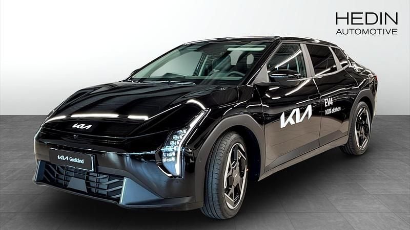 Begagnad 2025 Kia EV4 Plus Halvkombi | 529 900 kr - Bild 1/4
