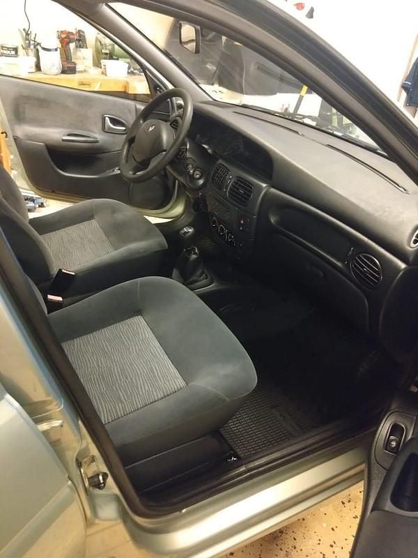 Begagnad Renault Mégane II 107 HK (78 kW) 2003