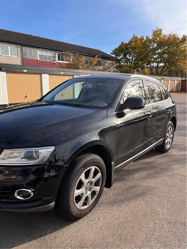 Svart Begagnad 2014 Audi Q5 SUV | 145 000 kr (Marknadspris) - Bild 1/4