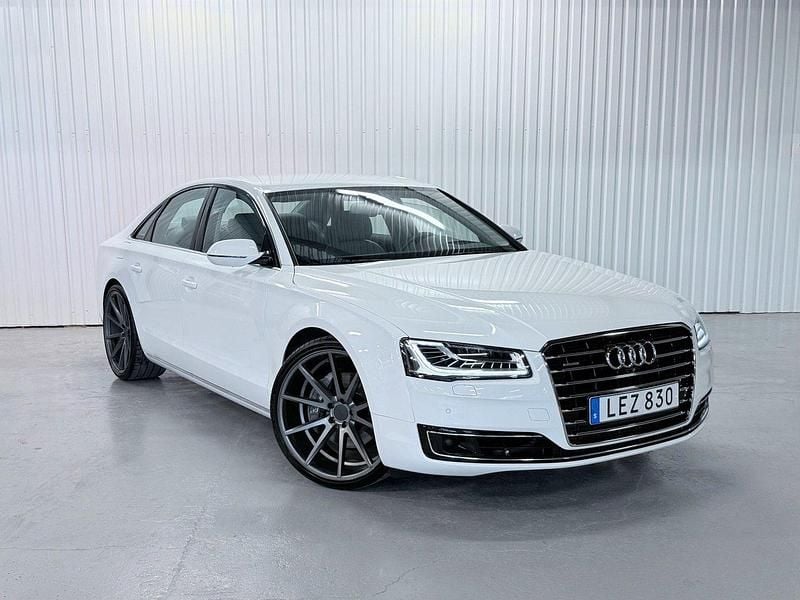 Vit Begagnad 2016 Audi A8 Sedan | 279 500 kr - Bild 1/4