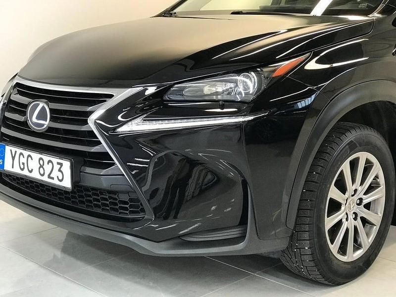 Begagnad Lexus NX300h 198 HK (145 kW) 2016 Svart SUV
