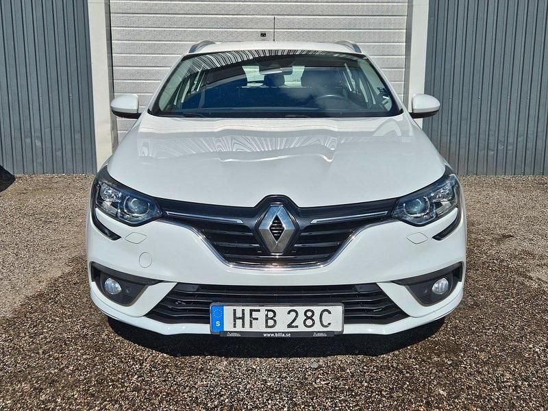 Vit Begagnad 2019 Renault Mégane GrandTour Kombi | 129 000 kr (Marknadspris) - Bild 1/4