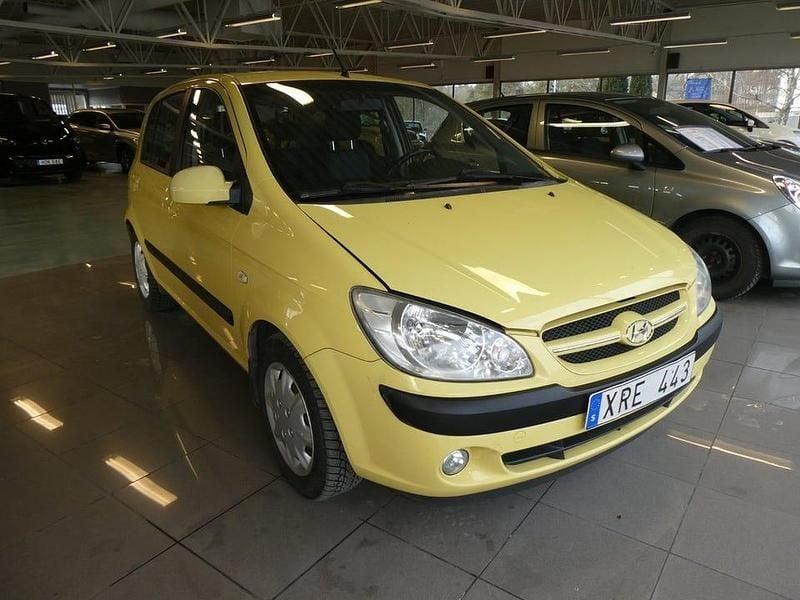 Gul Begagnad 2006 Hyundai Getz Halvkombi | 38 900 kr (Marknadspris) - Bild 1/4