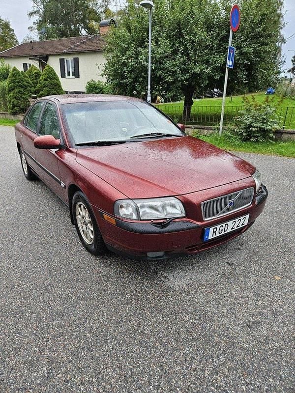 Röd Begagnad 2000 Volvo S80 Sedan | 18 900 kr (Marknadspris) - Bild 1/4