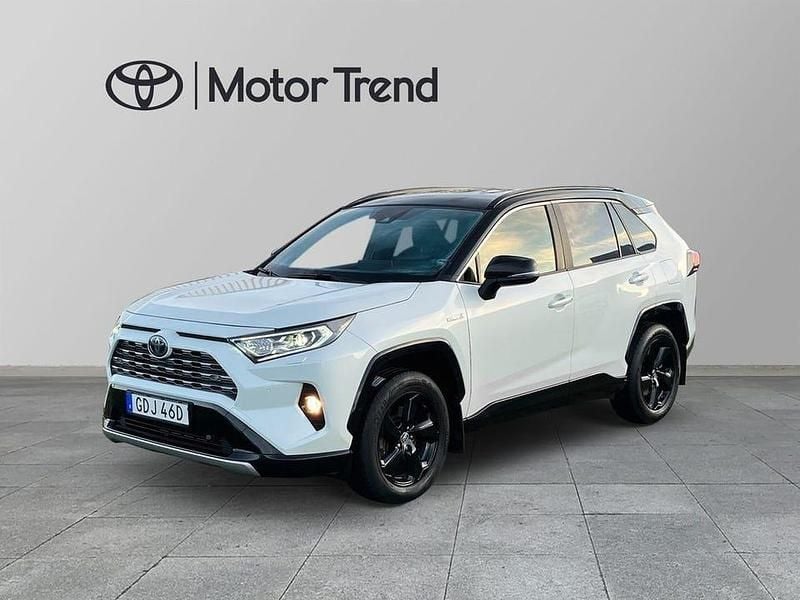 Begagnad Toyota RAV4 Hybrid Style 220 HK (161 kW) 2018 Vit SUV