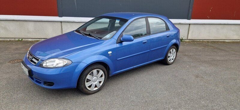 Begagnad 2004 Chevrolet Lacetti Halvkombi | 22 000 kr - Bild 1/4
