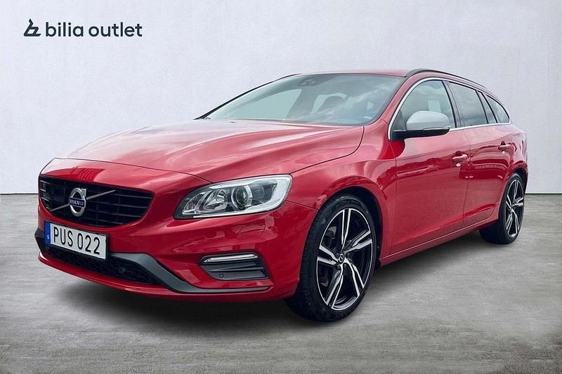 Röd Begagnad 2017 Volvo V60 R-Design Kombi | 239 900 kr (Superpris) - Bild 1/3