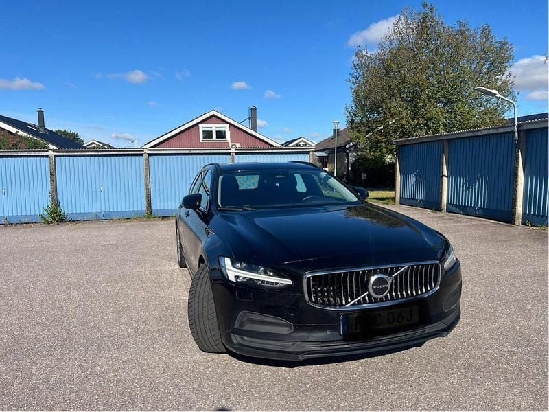 Svart Begagnad 2022 Volvo V90 Kombi | 155 900 kr - Bild 1/4