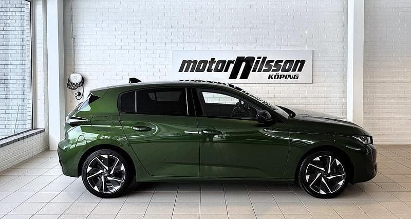 Begagnad Peugeot 308 Allure 131 HK (96 kW) 2022 Grön Halvkombi