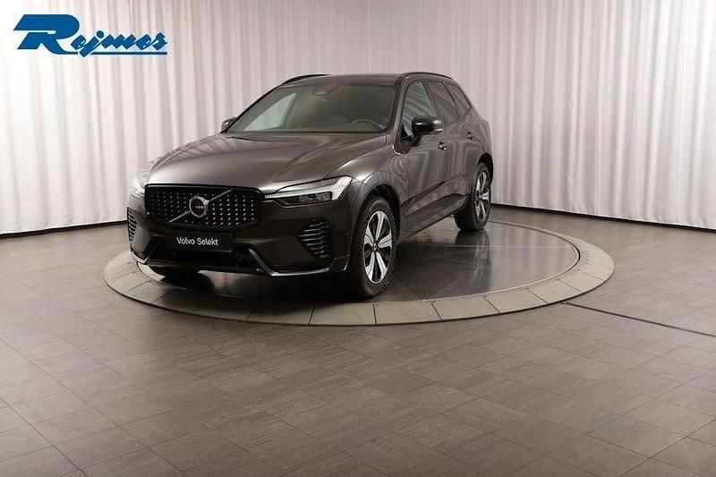 Grå Begagnad 2024 Volvo XC60 Plus SUV | 539 900 kr (Lite dyr) - Bild 1/4