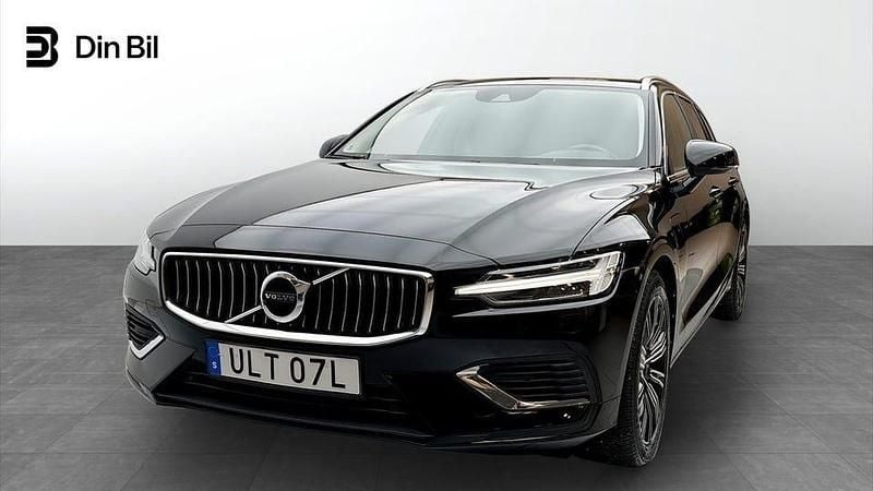 Begagnad Volvo V60 253 HK (186 kW) 2021 Svart Kombi