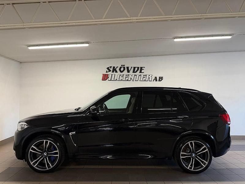 Svartmetallic Begagnad 2016 BMW X5 M SUV | 469 500 kr - Bild 1/4