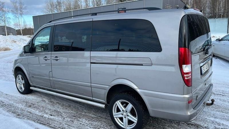 Begagnad Mercedes Viano 163 HK (119 kW) 2011 Minibuss