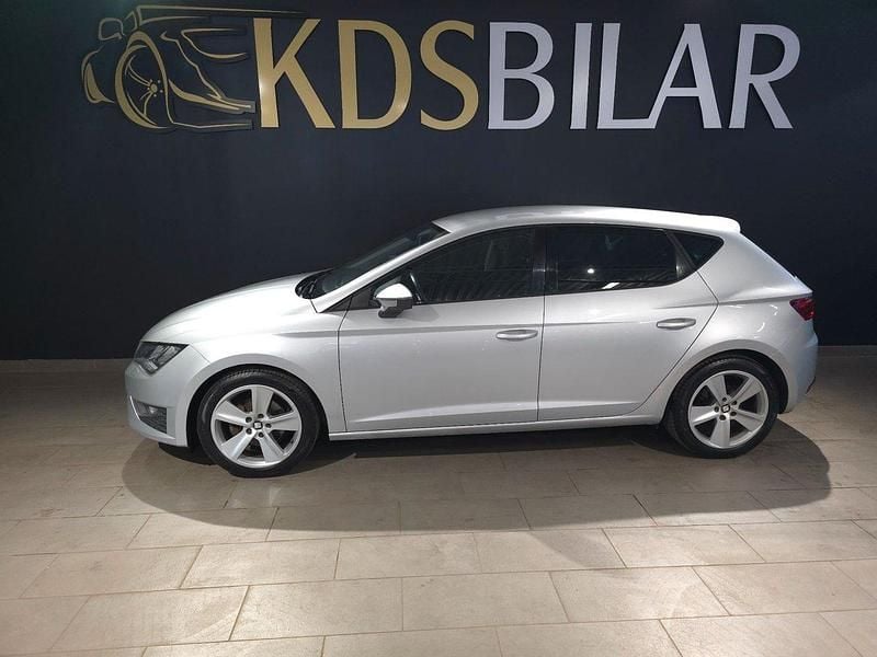 Silver Begagnad 2014 Seat Leon FR Sport Halvkombi | 79 900 kr (Marknadspris) - Bild 1/4