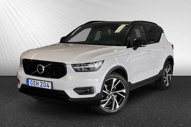 Vit Begagnad 2018 Volvo XC40 R-Design SUV | 279 900 kr (Dyr) - Bild 1/4