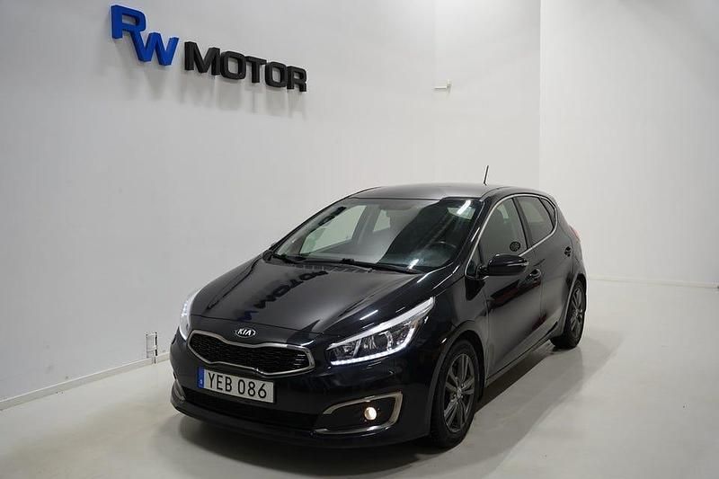 Begagnad Kia Ceed 136 HK (100 kW) 2016 Svart Halvkombi