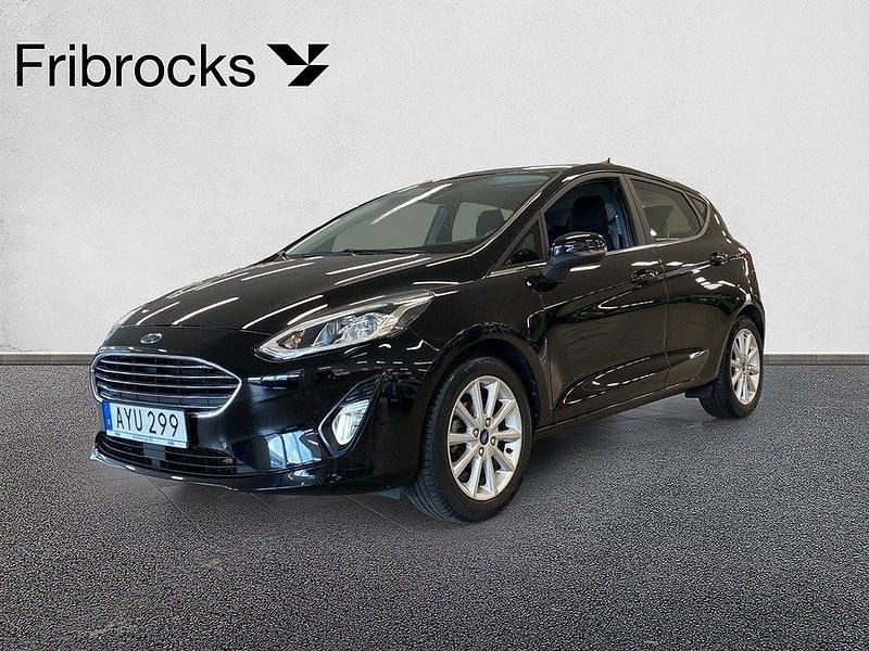 Svart Begagnad 2018 Ford Fiesta Titanium Halvkombi | 124 800 kr (Marknadspris) - Bild 1/4